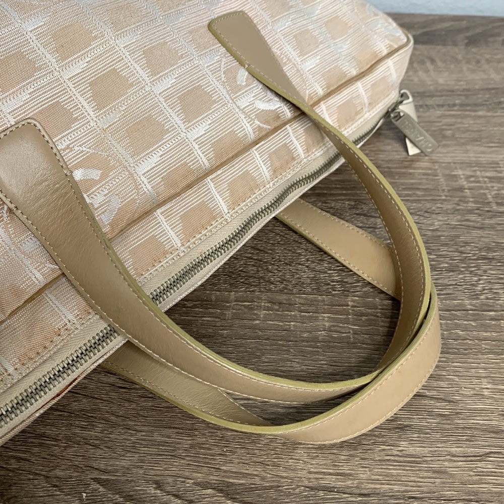 EUC Chanel canvas office bag or laptop bag. - Picture 8 of 10